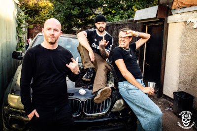 angry-itch-promo-photo-1